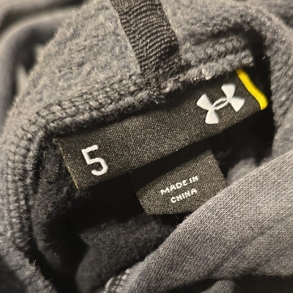 Under Armour Kids Hoodie and Joggers‎ Set Black Gray Pink Size 5 Tracksuit